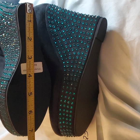 NEW Women’s Black Synthetic Suede Celtics Ankle Boots,Green Rhinestone Wedge - Picture 11 of 11